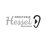 Hörstudio Hessal Logo mit Ohr und Gehörschutz, spezialisiert auf Akustik und Hörgeräte in Deutschland.